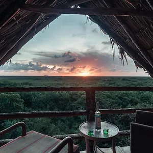 4* Hotel Hidden Treehouse Eco-hotel